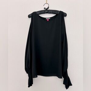 Vince Camuto blouse with keyhole sleeves